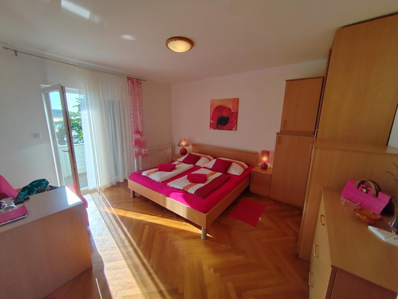 Barbat na Rabu Room'S Brica מראה חיצוני תמונה