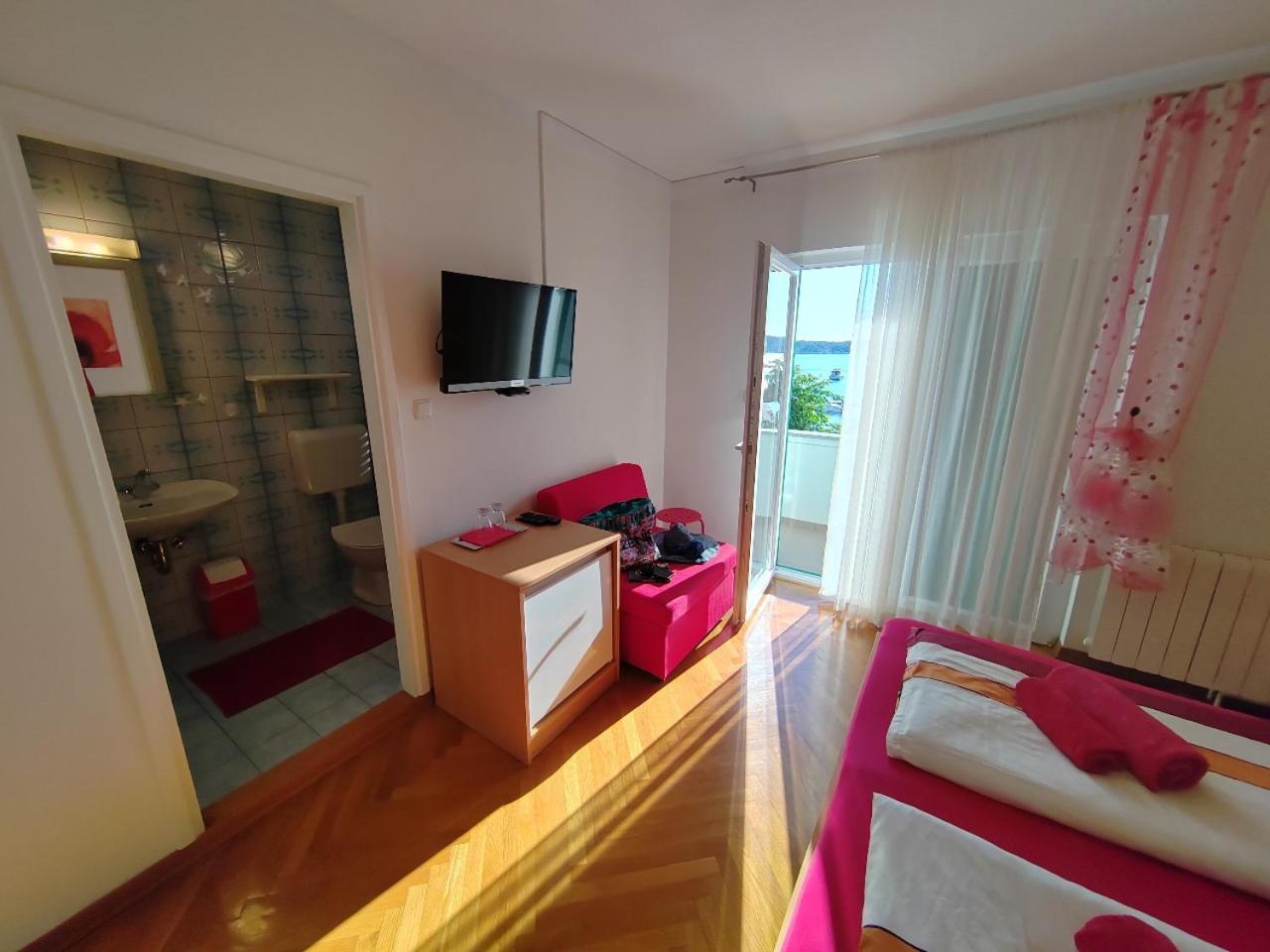 Barbat na Rabu Room'S Brica מראה חיצוני תמונה