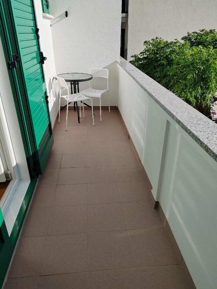Barbat na Rabu Room'S Brica מראה חיצוני תמונה