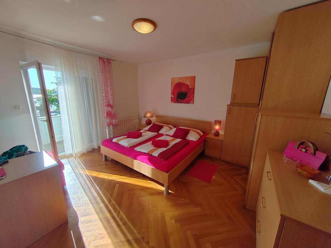 Barbat na Rabu Room'S Brica מראה חיצוני תמונה